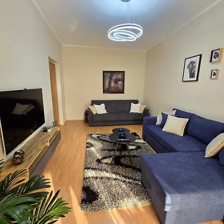 21 Square Oasis Apartment