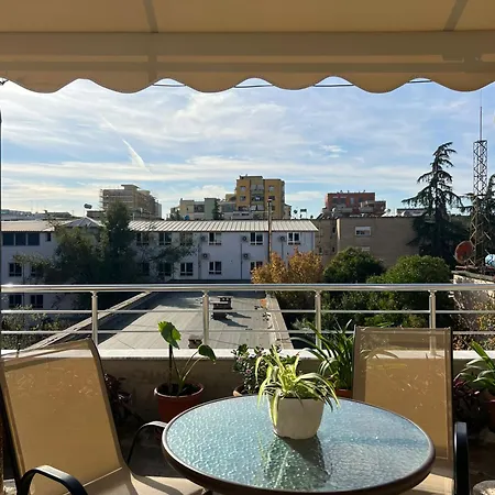 21 Square Oasis * Tirana